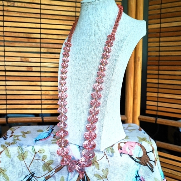 Joan Rivers Oversized Faceted Graduated Heavy Beads Chunky Lucite Necklace - Picture 2 of 9